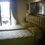 Chiara E Benedetta Degli Ulivi 4*