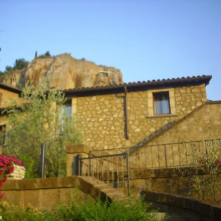 Chiara E Benedetta Degli Ulivi 住宿加早餐酒店 奥维多