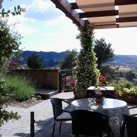 Chiara E Benedetta Degli Ulivi Couette-café Orvieto