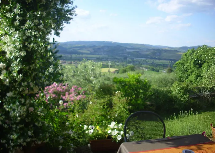 Chiara E Benedetta Degli Ulivi Bed & Breakfast 4*