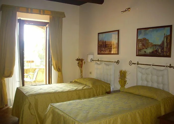 Chiara E Benedetta Degli Ulivi فندق مبيت وإفطار 4*